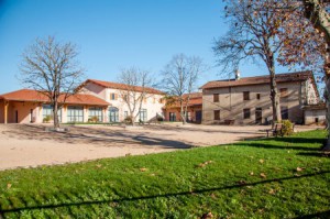 Cour Clos des Marronniers Satolas-et-Bonce