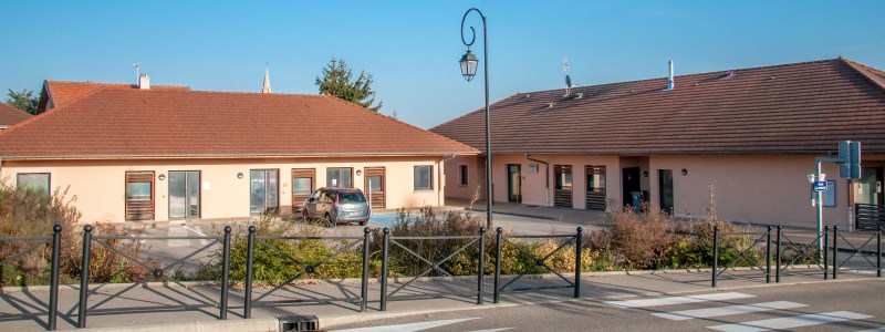 Place des syndicats à Satolas-et-Bonce